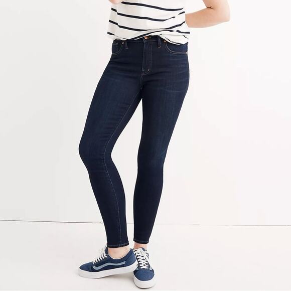 Madewell 9" Mid-Rise Skinny Jeans in Larkspur Wash: TENCEL™ Denim Edition - Picture 1 of 7